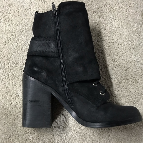 Fergie boots - Picture 3 of 4